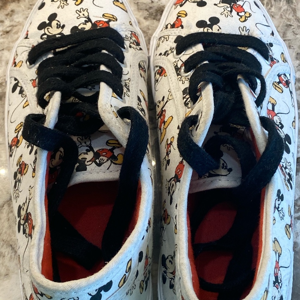 Mickey Mouse sneaker shoes by Disney size 6 - Picture 4 of 9